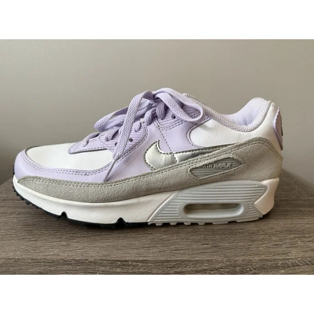 Nike Air Max 90 leather GS White Violet‎ Frost Size 7Y Women's 8.5 CD6864-123